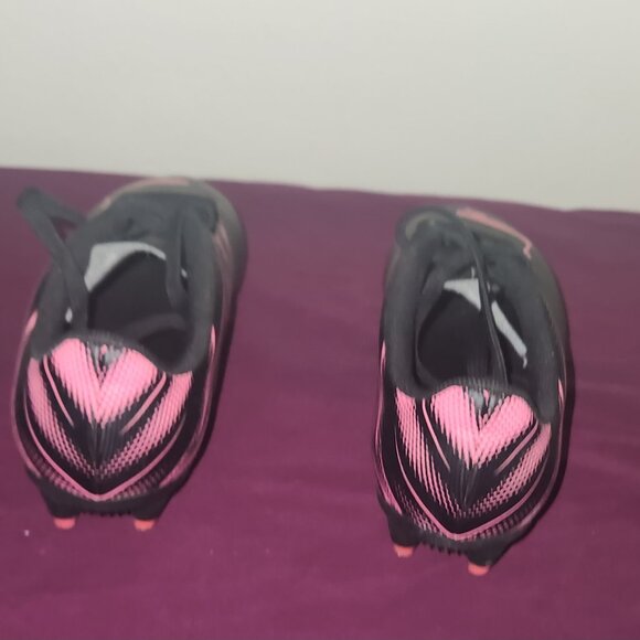 Kids Puma Soccer Cleats Size 13 - Picture 4 of 7